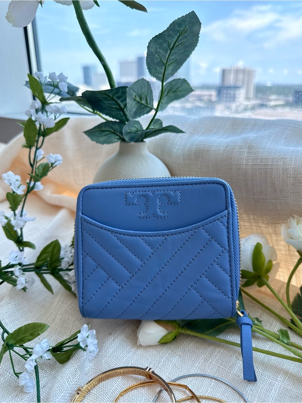 Tory Burch Alexa Quilted Zip Wallet Cornflower Blue Like New